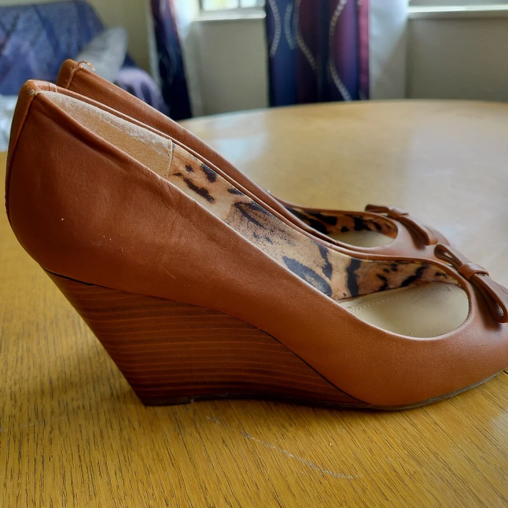 BCBGeneration Wedge Peep Toe Sandals Size 8B